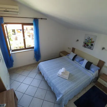 Exclusive Annex Apartment *